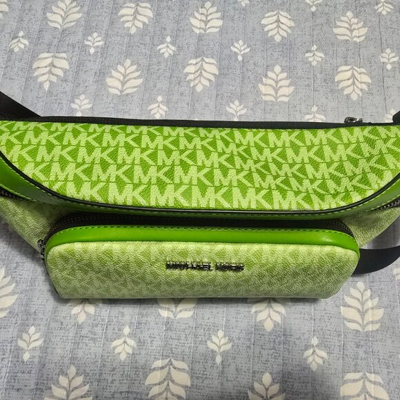 Michael Kors Cooper Ombré Signature Logo Sling Pack - Picture 3 of 5